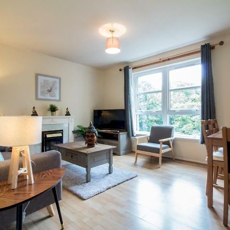 Bright & Tranquil Apartment Near City Centre With Free Parking! Edinburg Exteriör bild