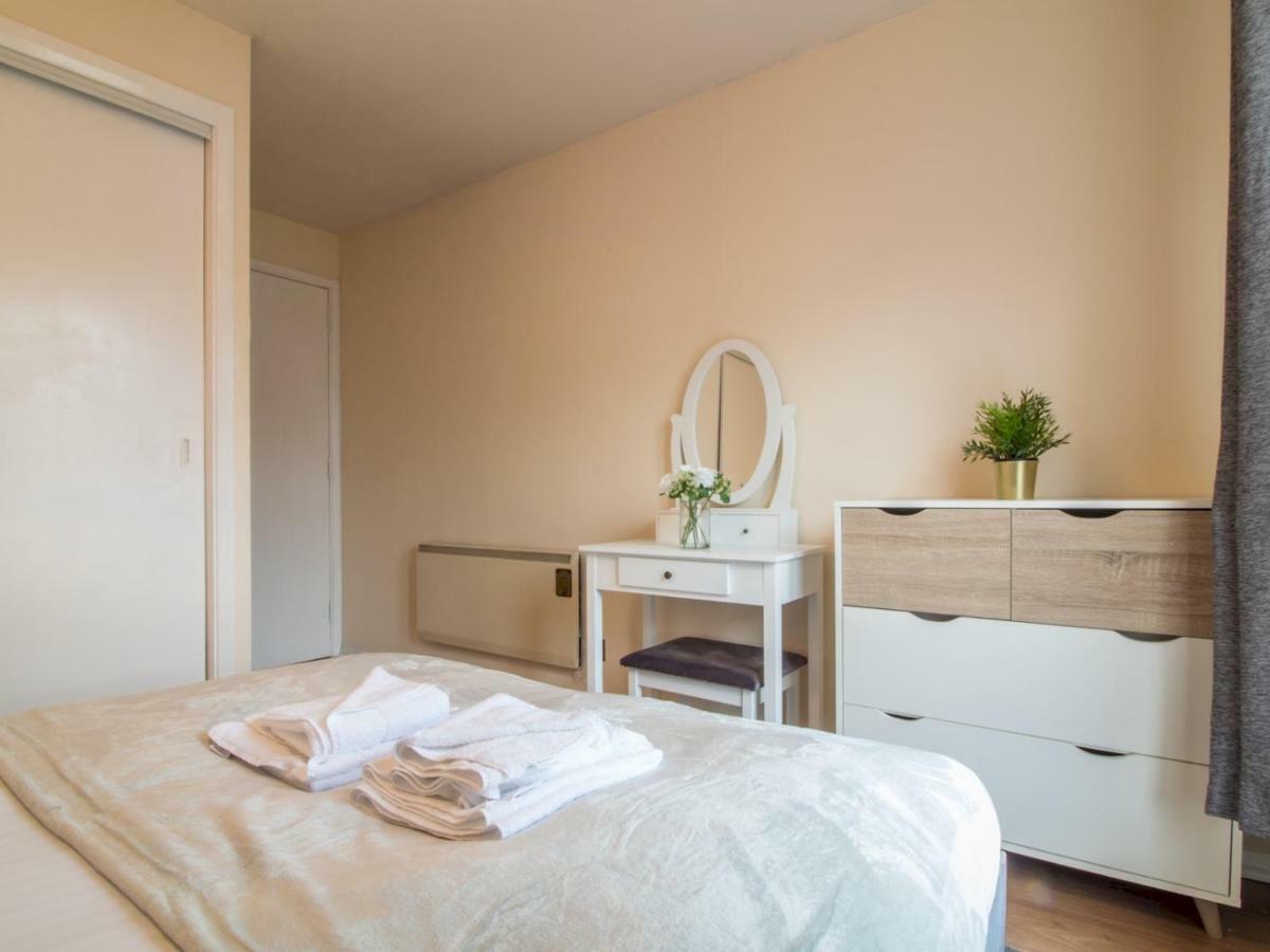Bright & Tranquil Apartment Near City Centre With Free Parking! Edinburg Exteriör bild