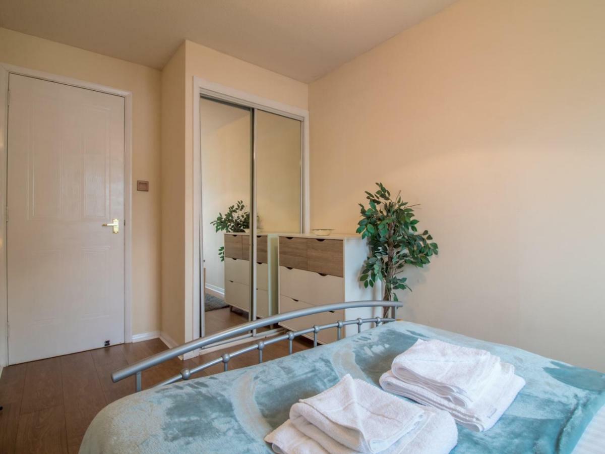 Bright & Tranquil Apartment Near City Centre With Free Parking! Edinburg Exteriör bild
