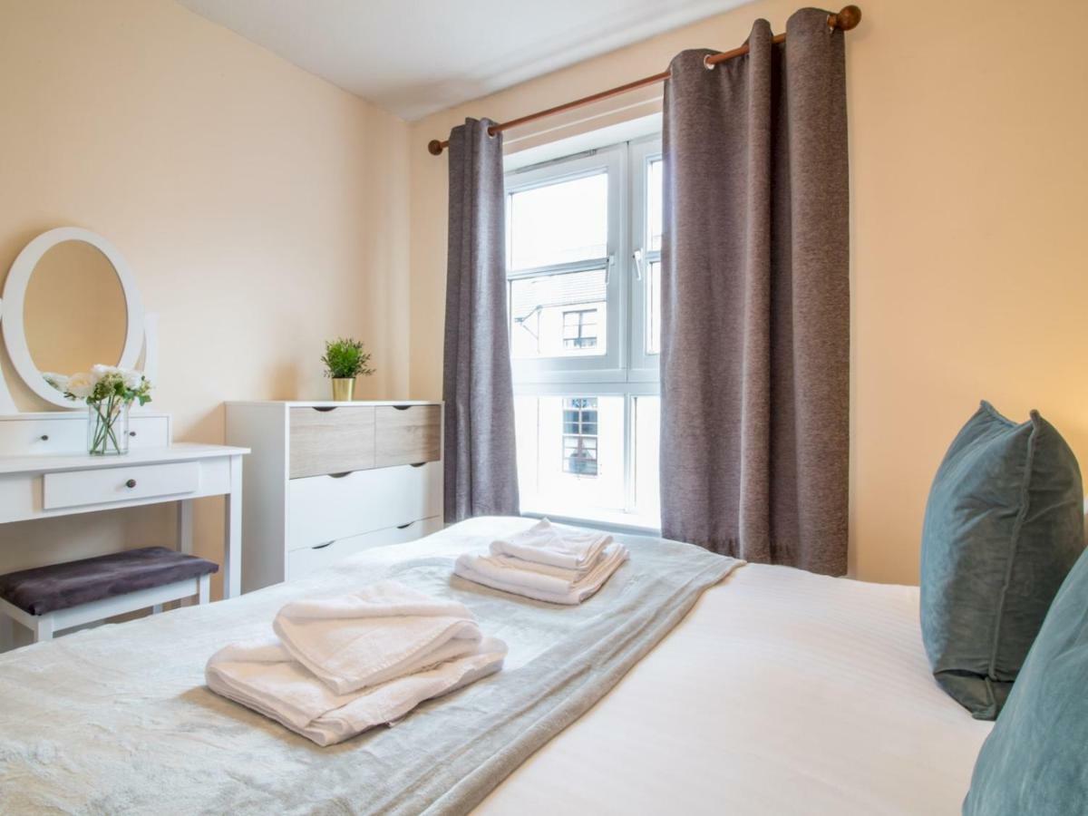 Bright & Tranquil Apartment Near City Centre With Free Parking! Edinburg Exteriör bild